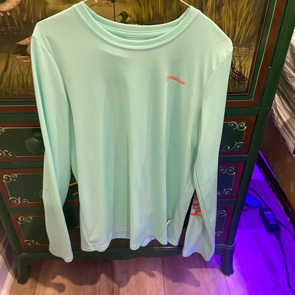 Green fishing shirt - Picture 2 of 3